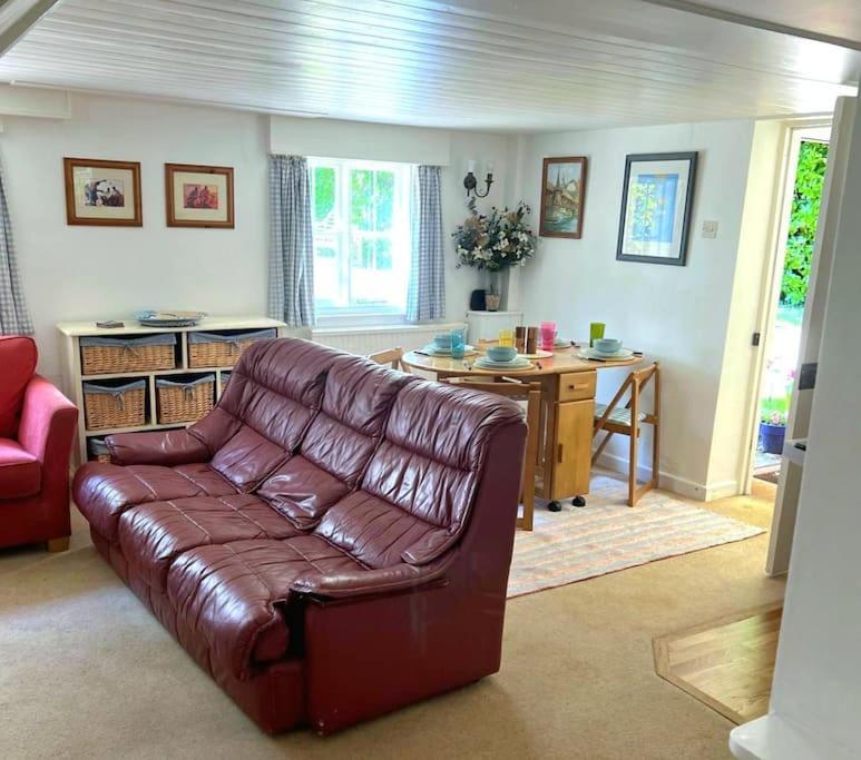 Landford'S Cottage, Your Retreat! Extérieur photo