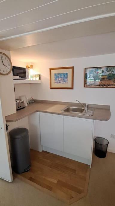 Landford'S Cottage, Your Retreat! Extérieur photo