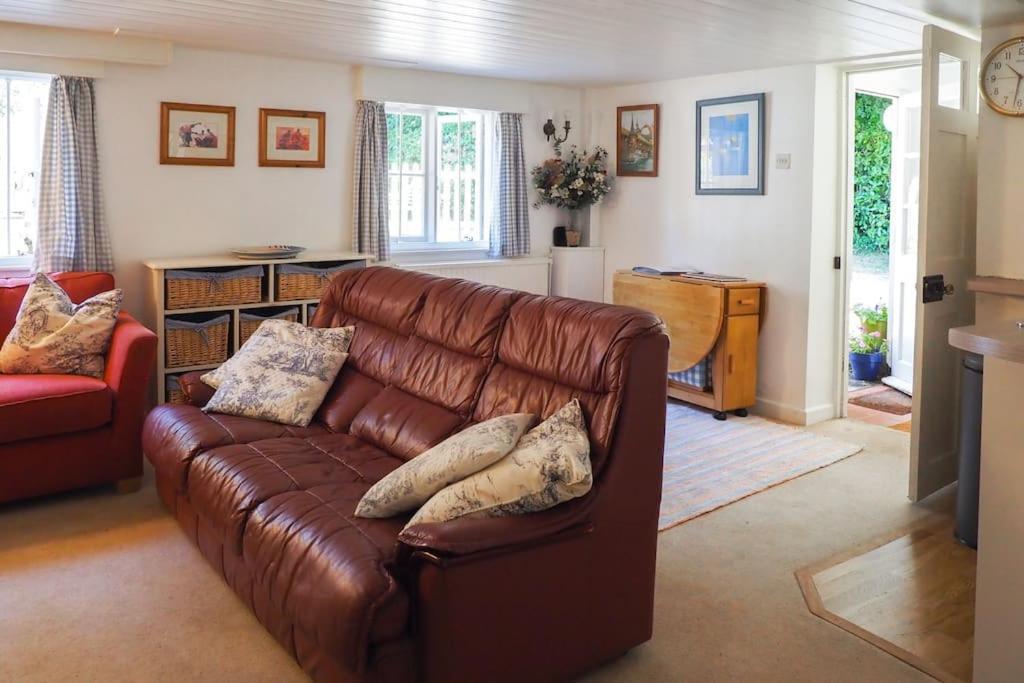 Landford'S Cottage, Your Retreat! Extérieur photo